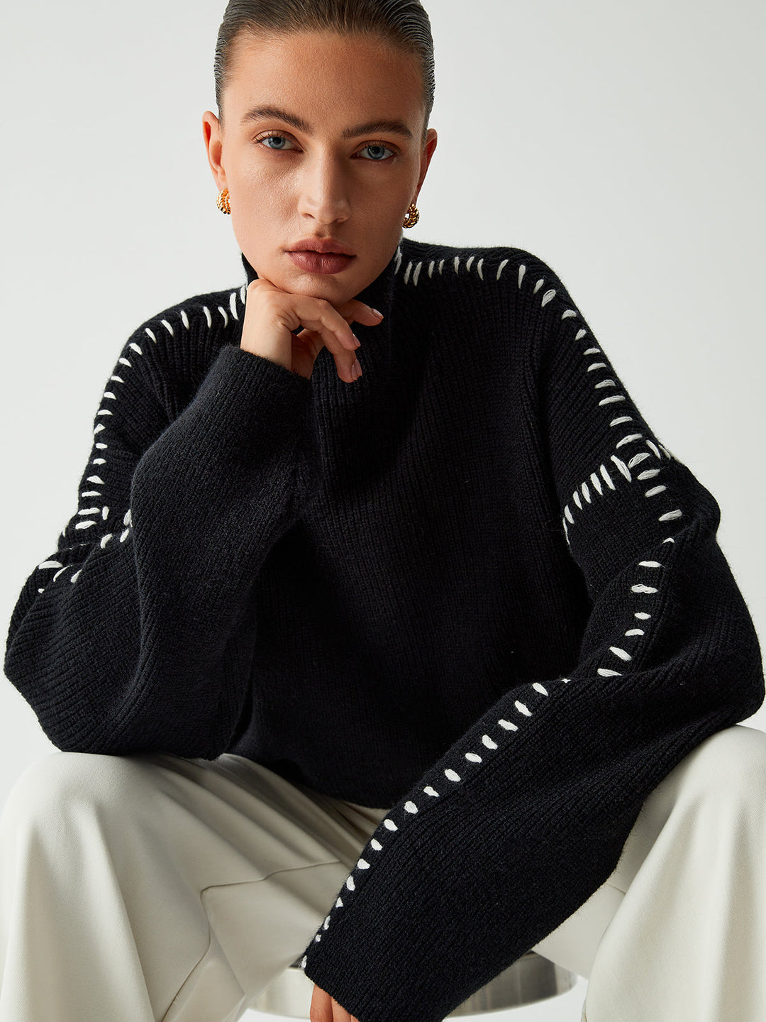 Alma | Oversized Turtleneck Sweater with Textured Details